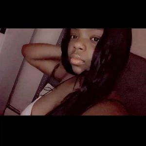 Meet your Posher, Yaya